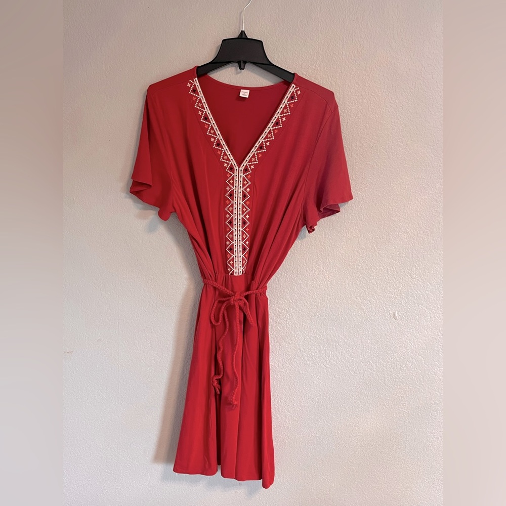 Old Navy knee length dress.